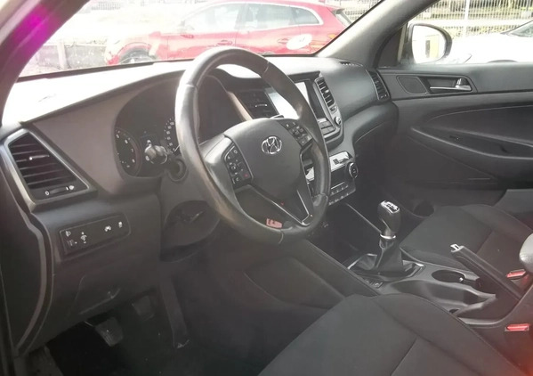 Hyundai Tucson cena 72900 przebieg: 180000, rok produkcji 2018 z Żywiec małe 154